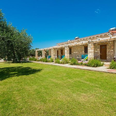 Olive Land Villas Лименария Екстериор снимка