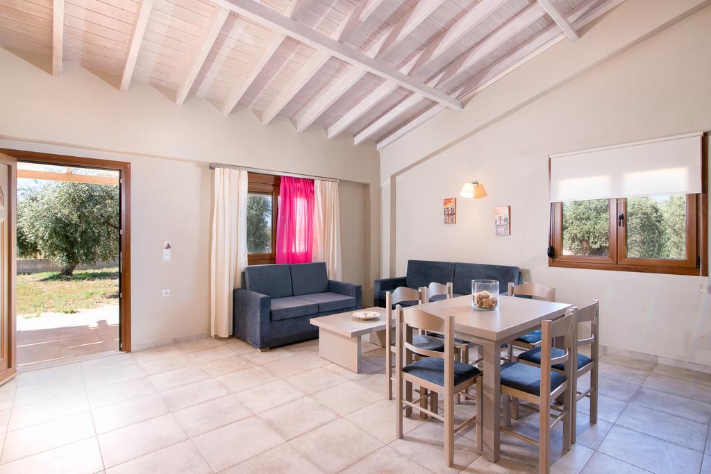 Olive Land Villas Лименария Стая снимка