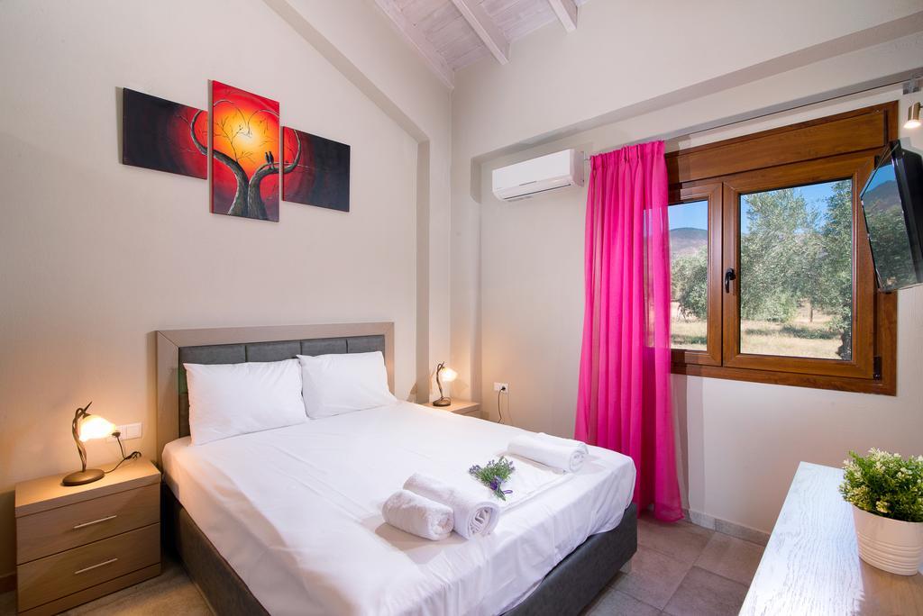 Olive Land Villas Лименария Стая снимка