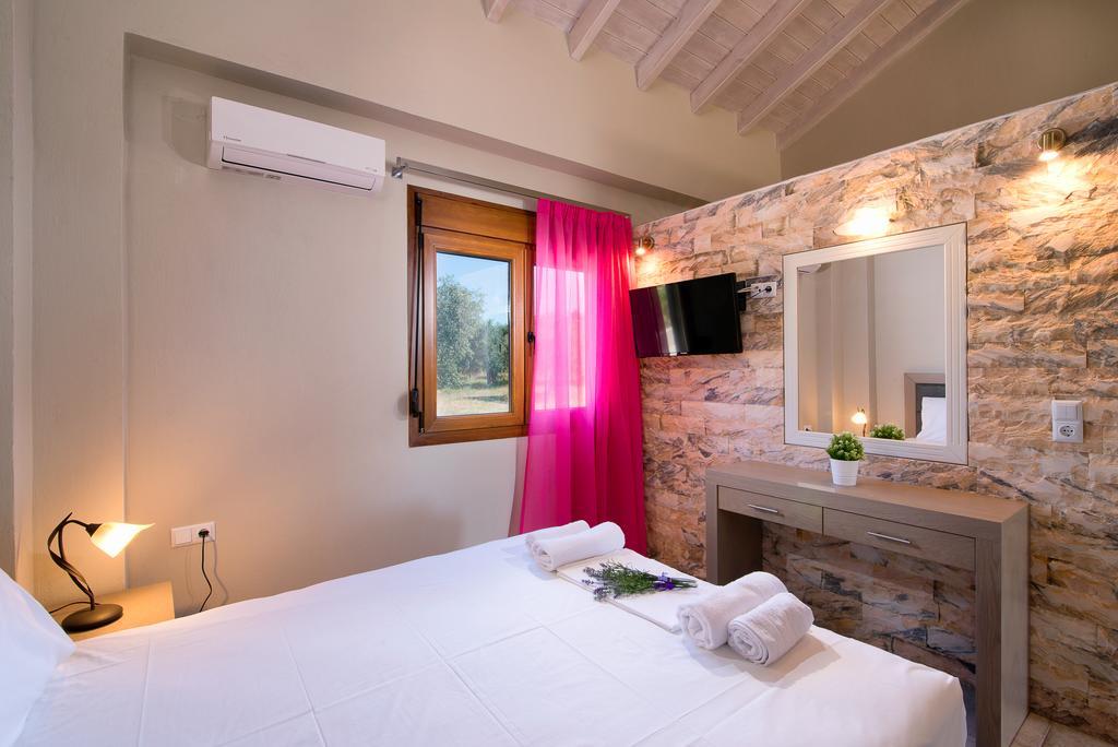 Olive Land Villas Лименария Стая снимка